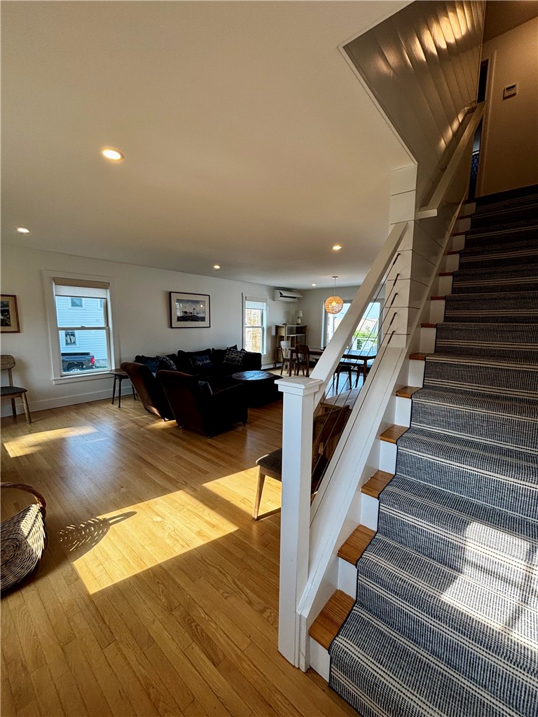 433 Wolcott Avenue