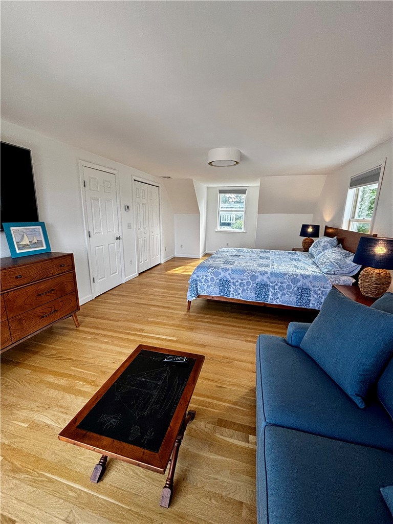 433 Wolcott Avenue