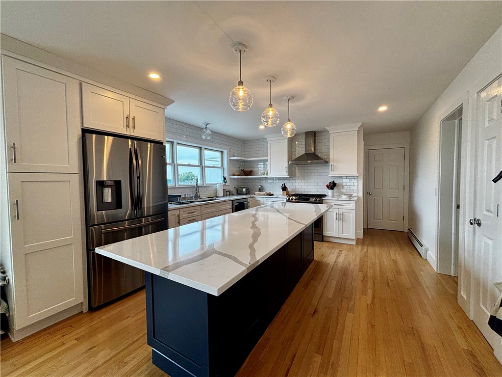 433 Wolcott Avenue