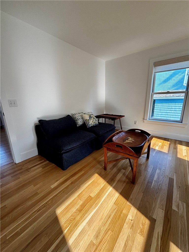 433 Wolcott Avenue