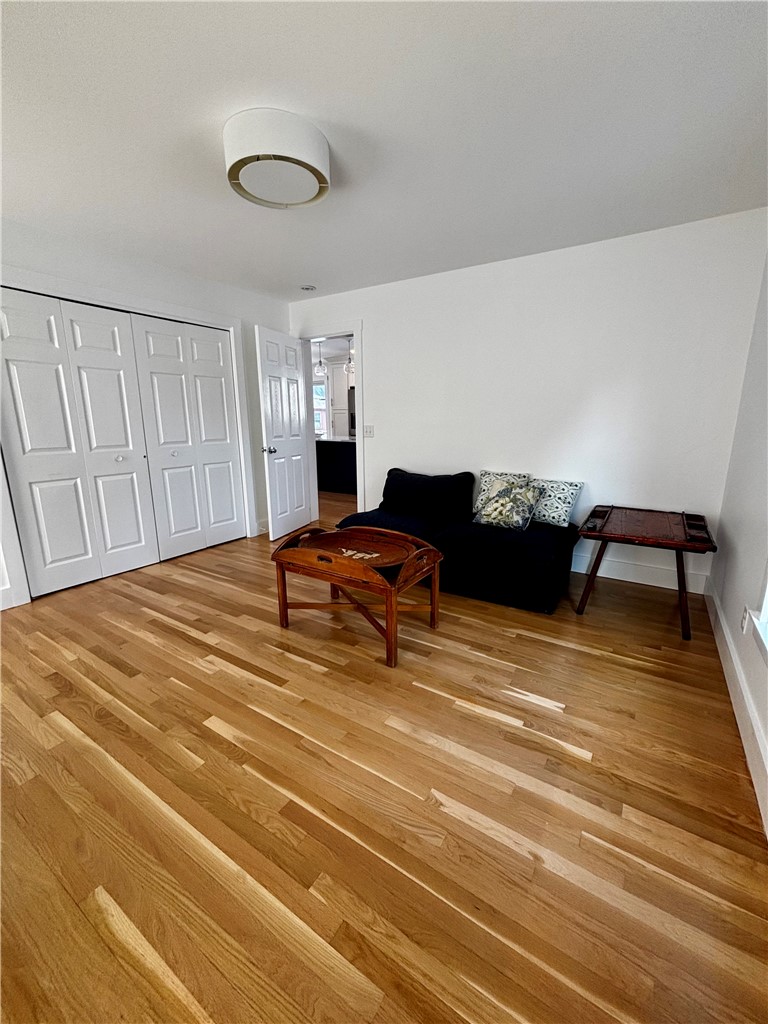 433 Wolcott Avenue