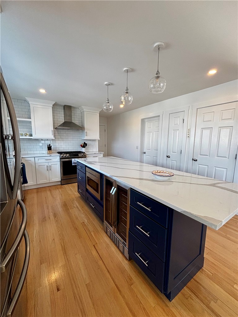 433 Wolcott Avenue