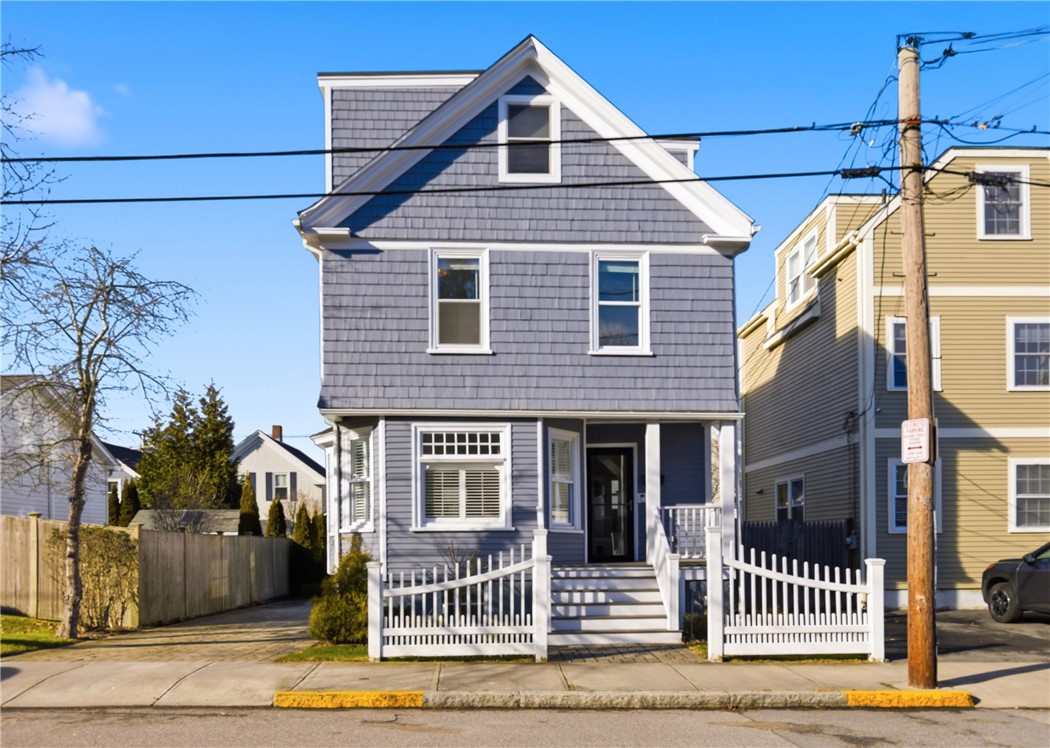 15 Vaughan Avenue