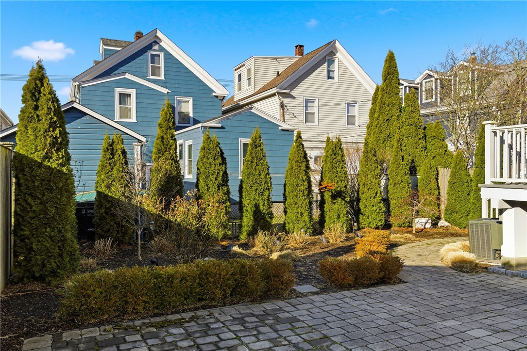 15 Vaughan Avenue