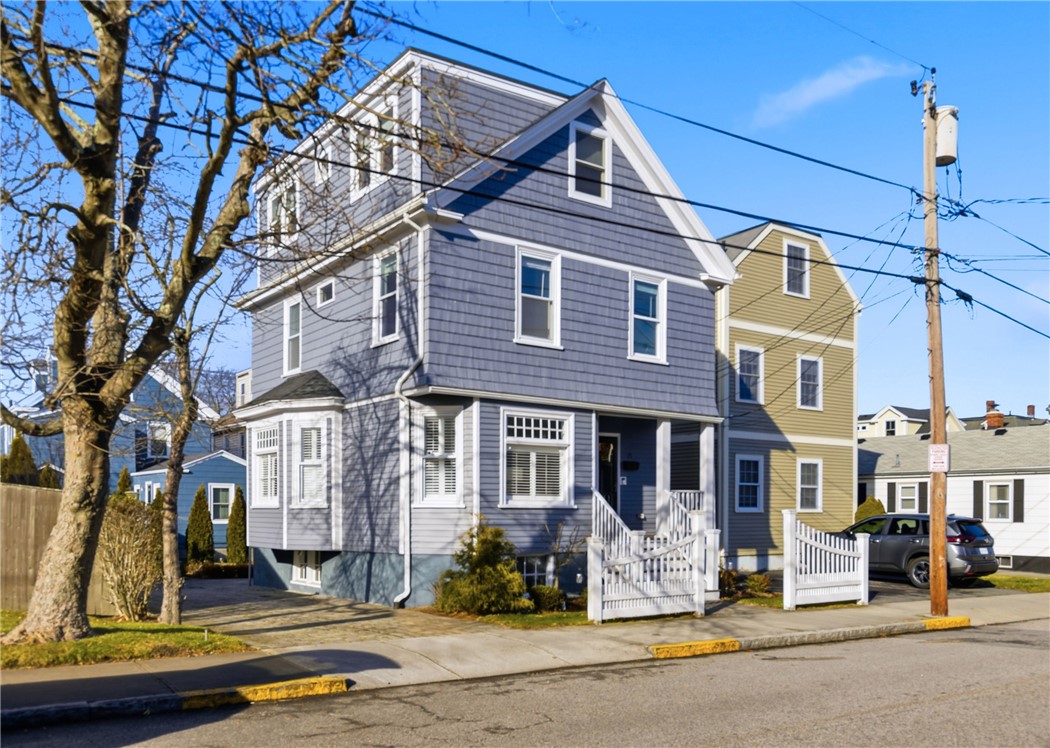 15 Vaughan Avenue