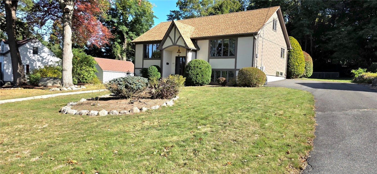 22 GROVE AVENUE Avenue