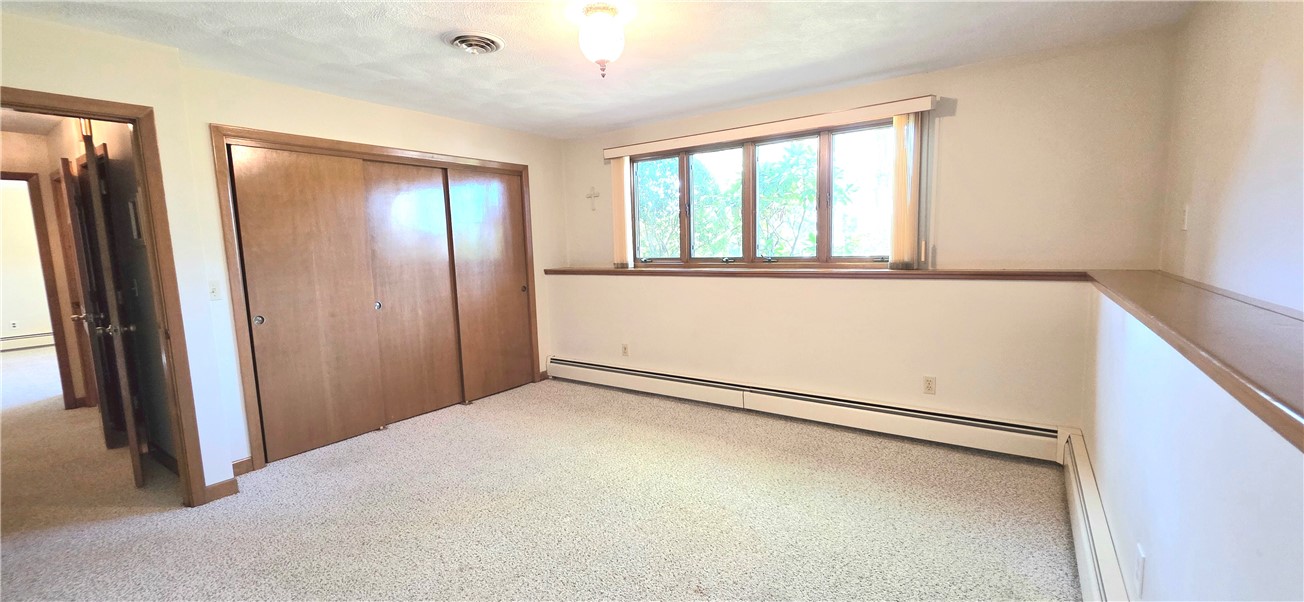 22 GROVE AVENUE Avenue