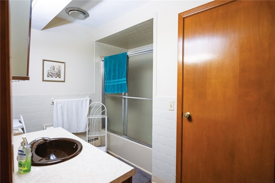 22 GROVE AVENUE Avenue