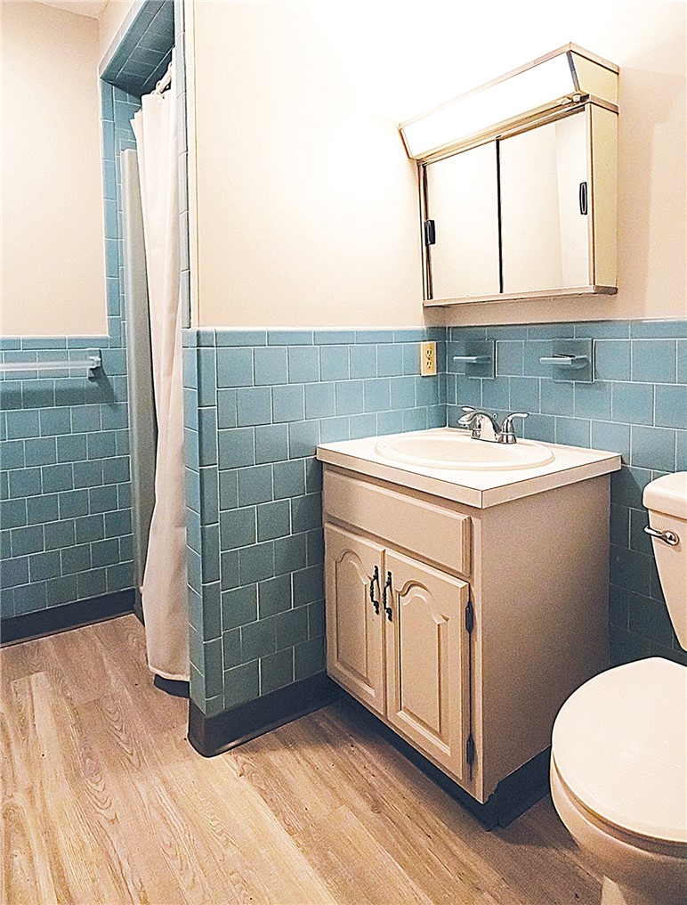 22 GROVE AVENUE Avenue