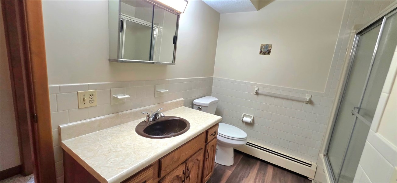 22 GROVE AVENUE Avenue