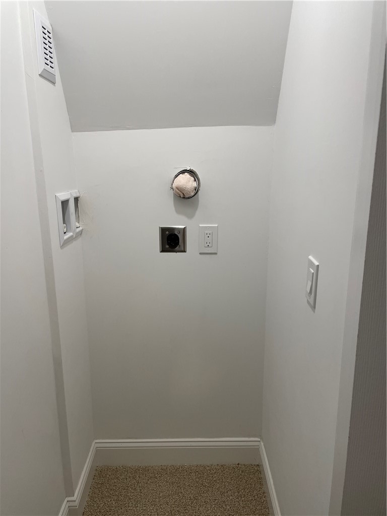 14 Douglas Circle