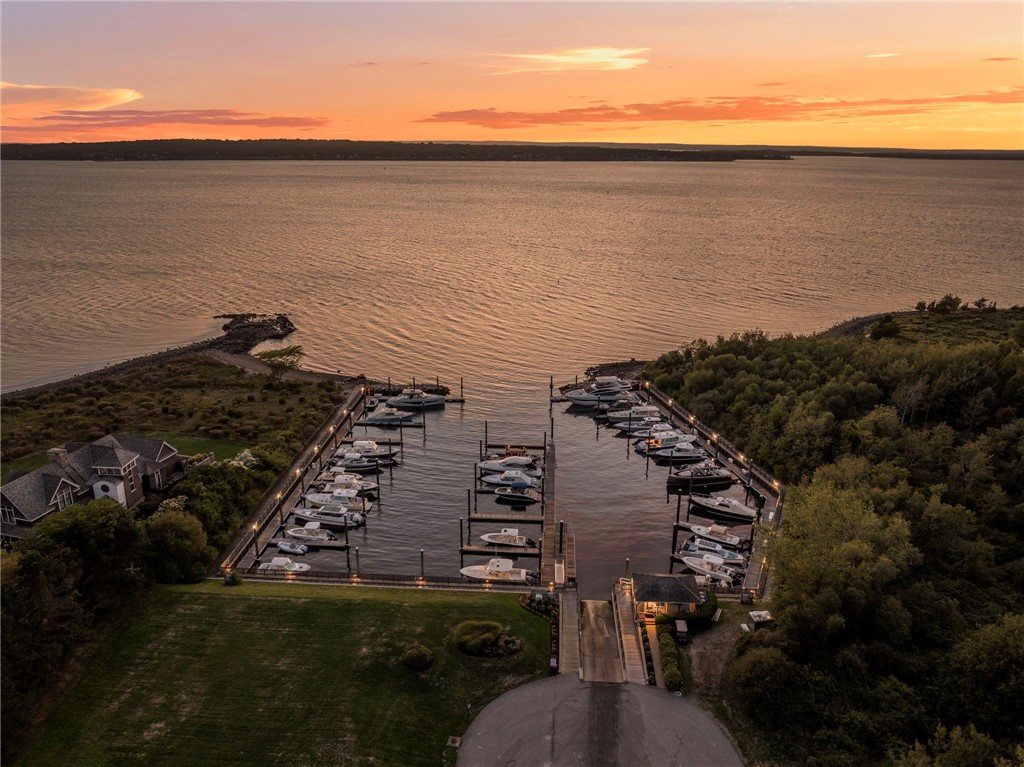 4 Lookout Lane