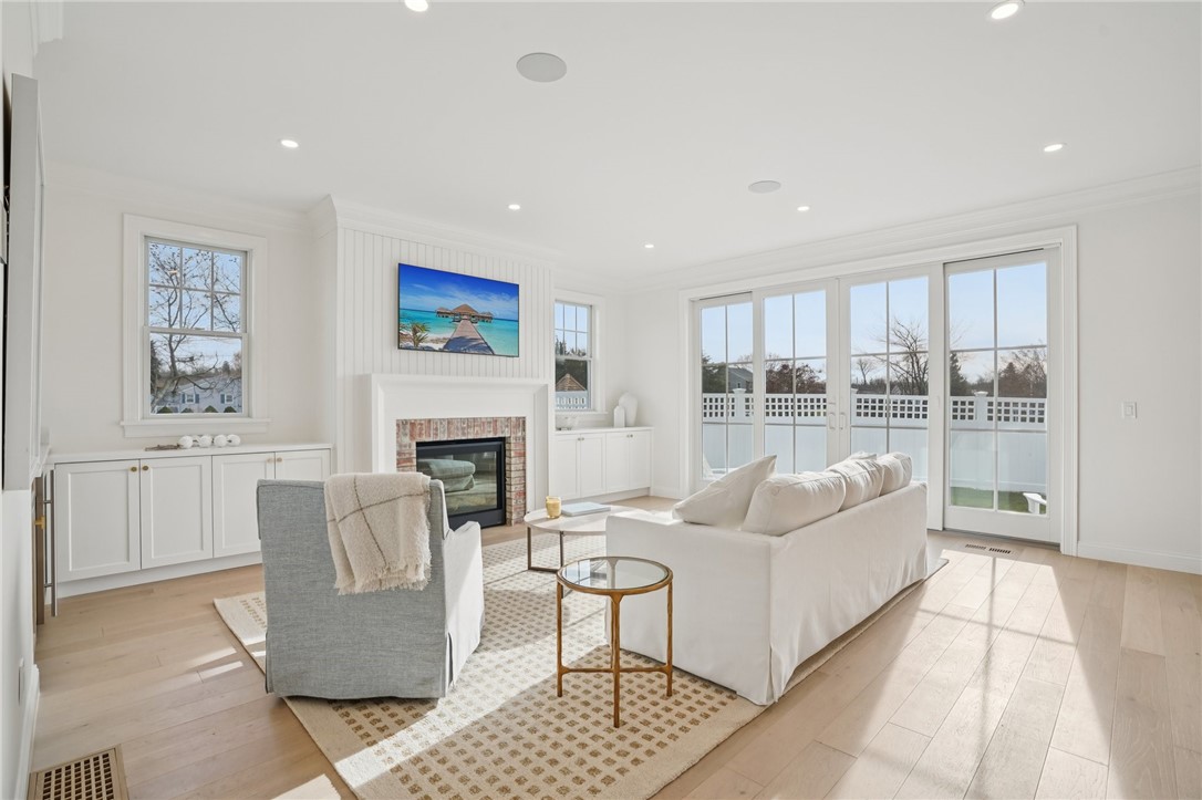 4 Lookout Lane