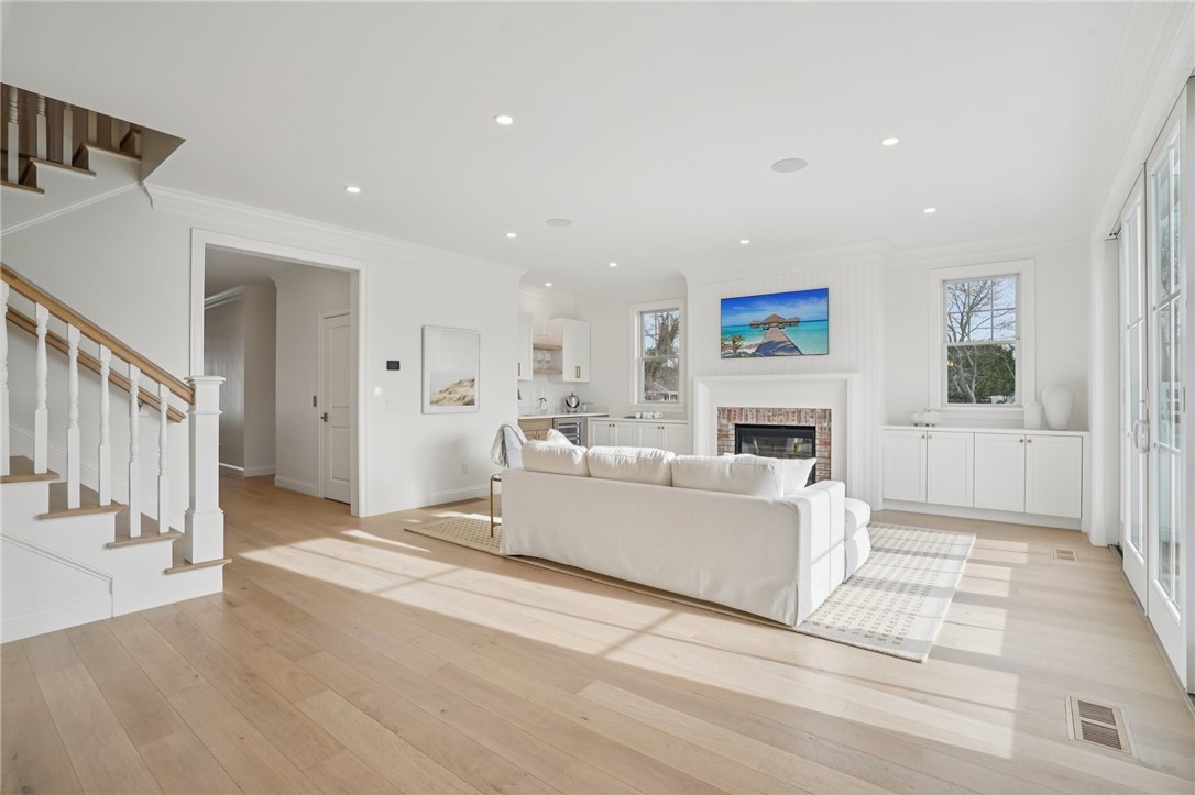 4 Lookout Lane