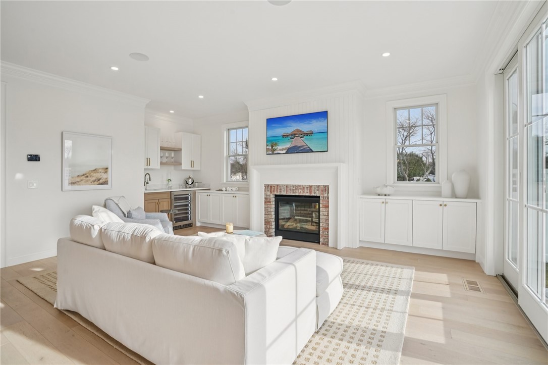 4 Lookout Lane