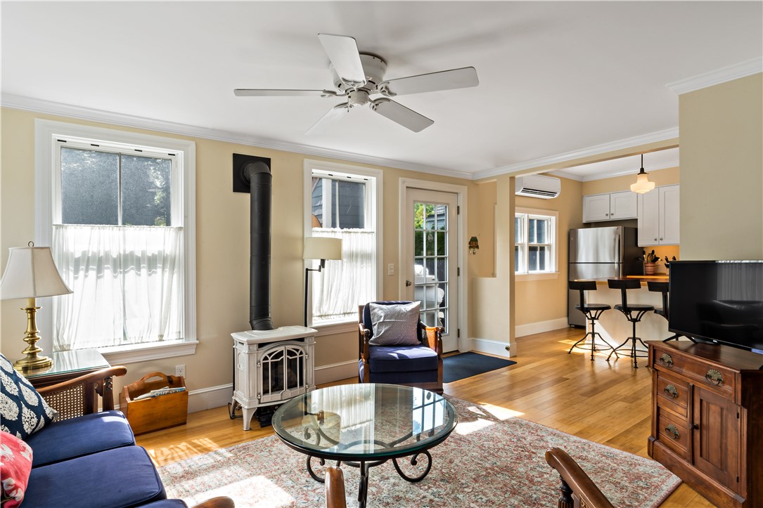 6 Gladding Court 1