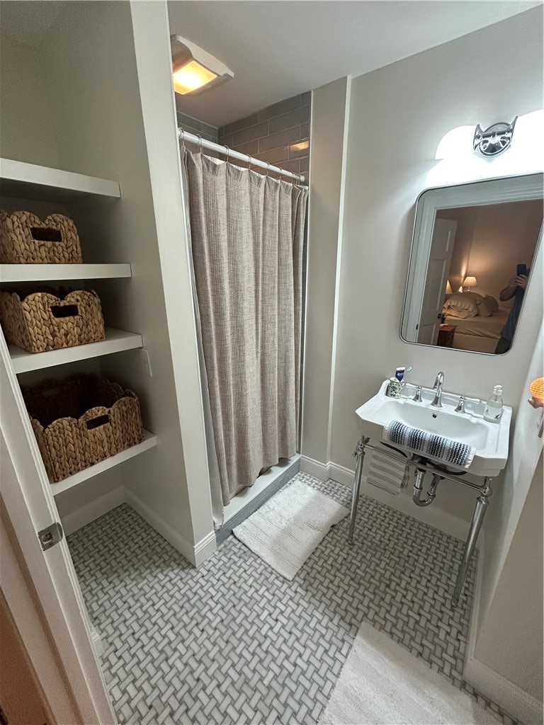 6 Gladding Court 1