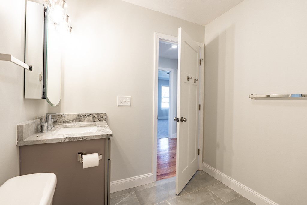 100 Brentwood Avenue