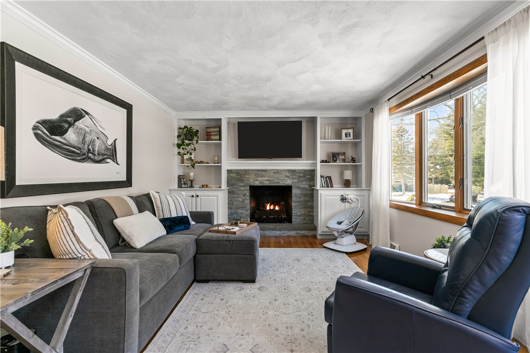 60 Knollwood Circle