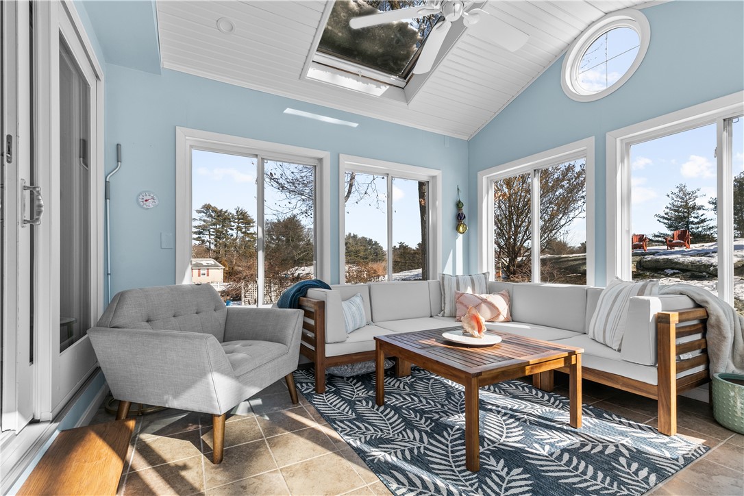 60 Knollwood Circle