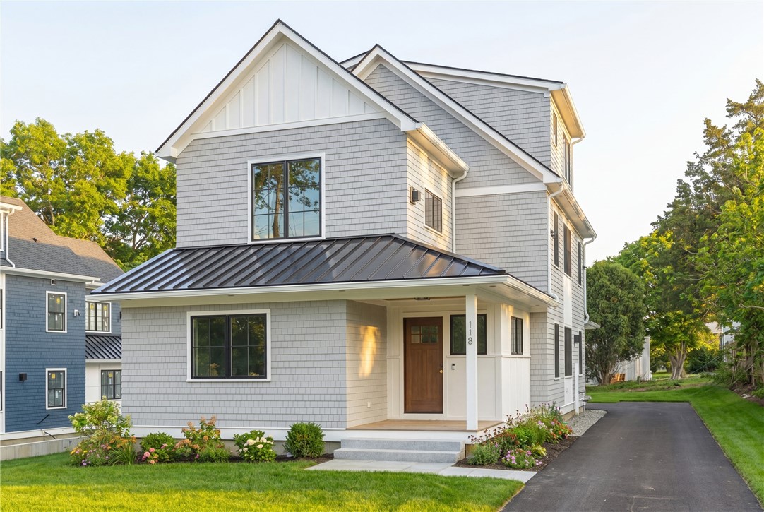 118 Newport Avenue