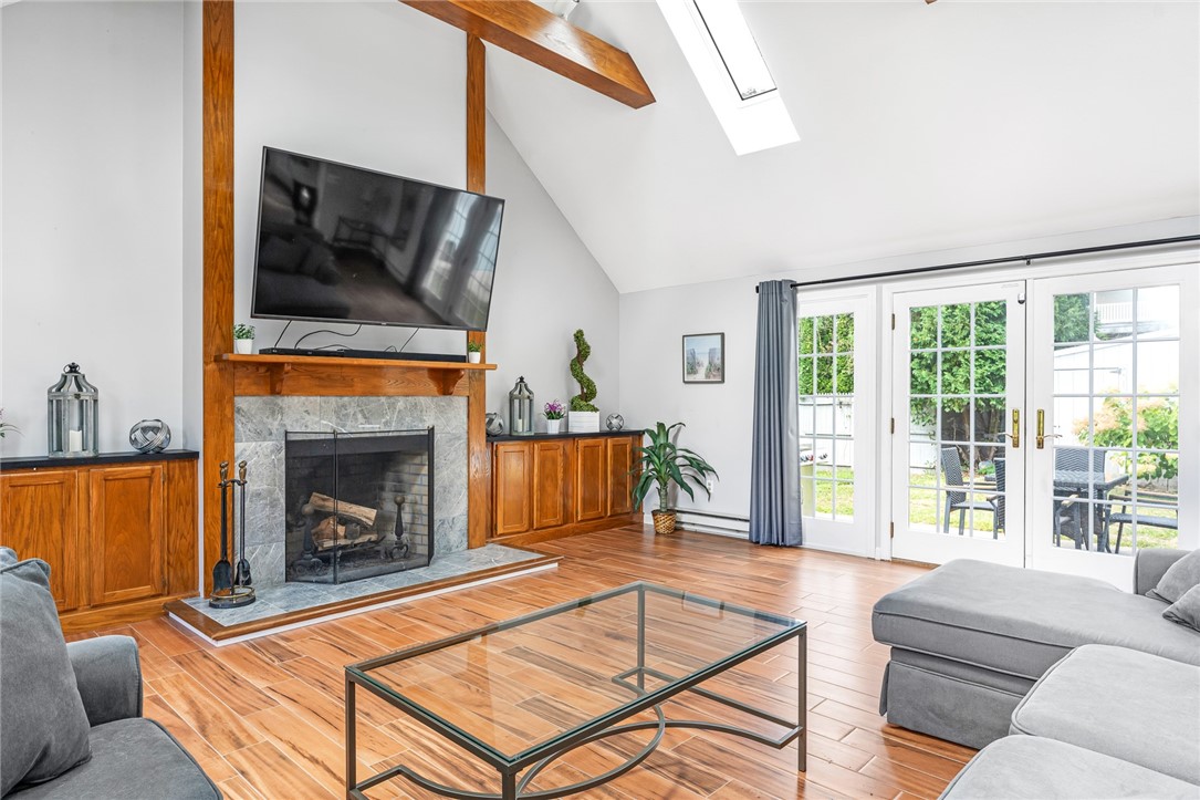 22 Colonial Drive