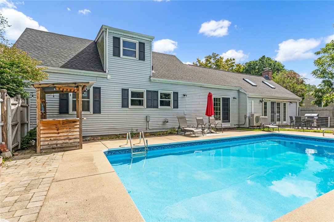 22 Colonial Drive