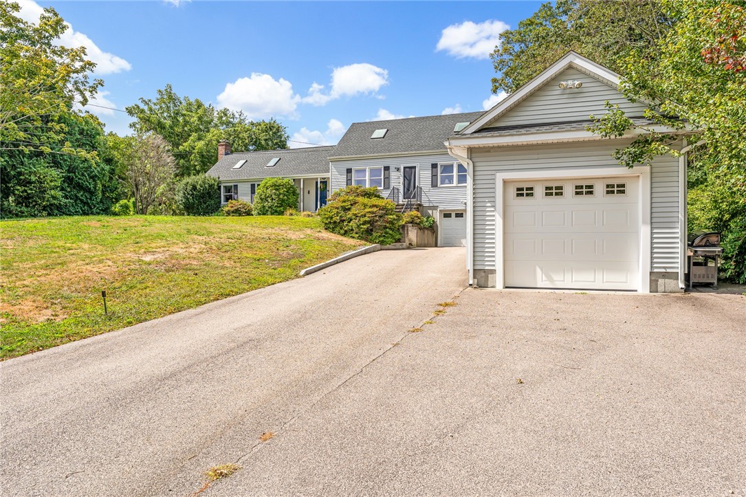 22 Colonial Drive