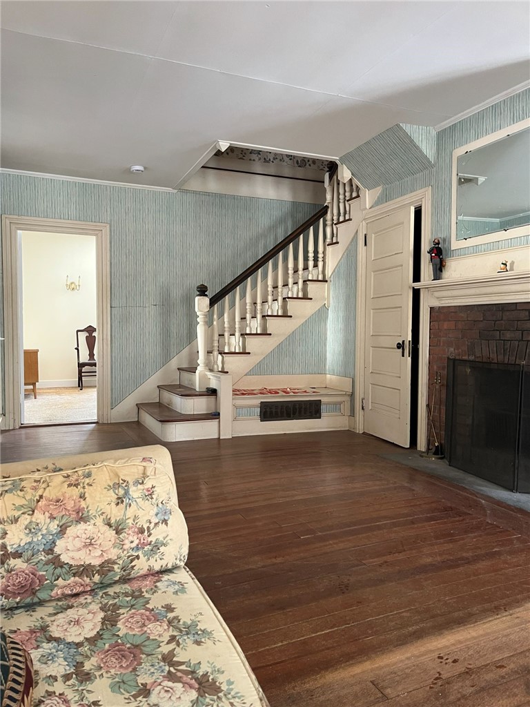 127 Longfellow Road