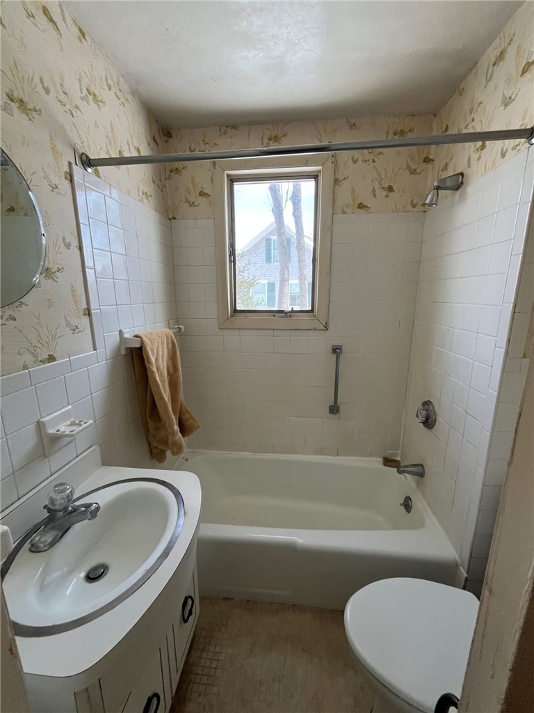 127 Longfellow Road