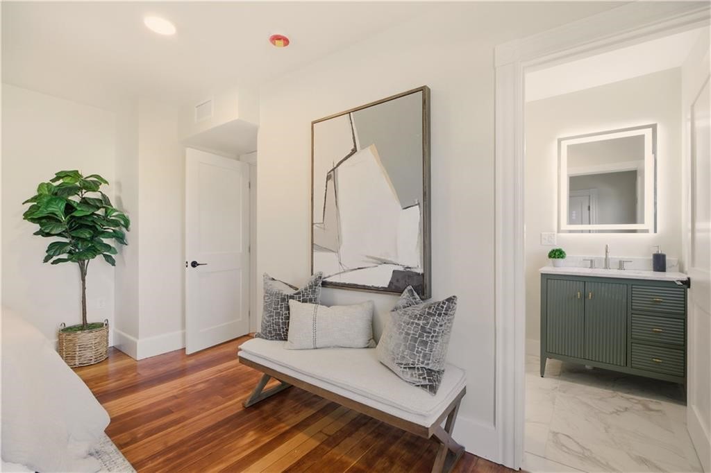 85 Bayview Avenue 1