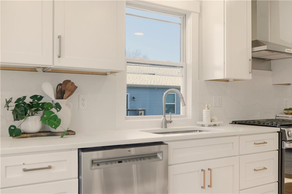 85 Bayview Avenue 1