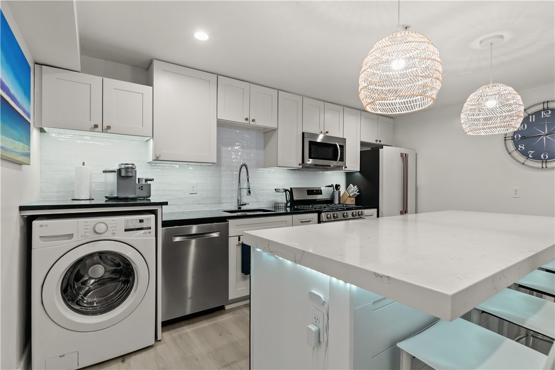 426 Spring Street B101