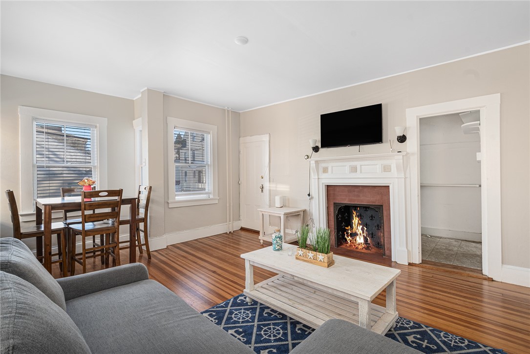 21 Spring Street 2