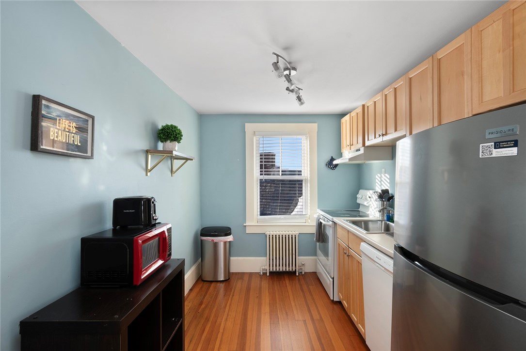 21 Spring Street 3