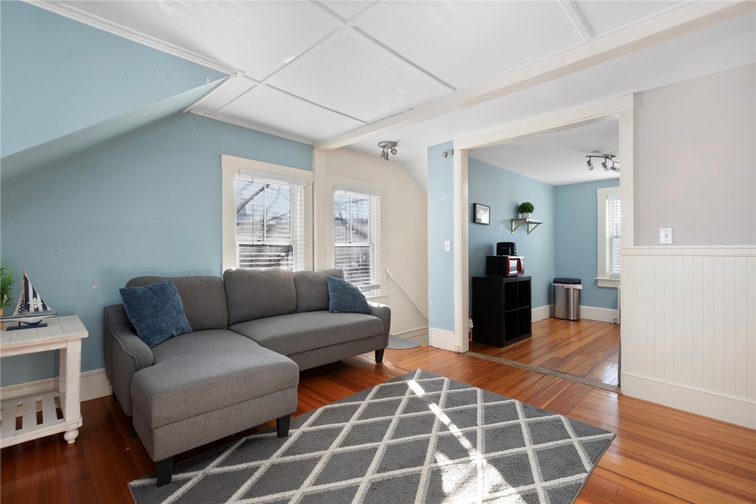 21 Spring Street 3