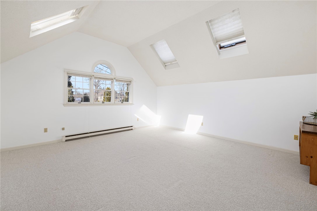 77 Narragansett Avenue