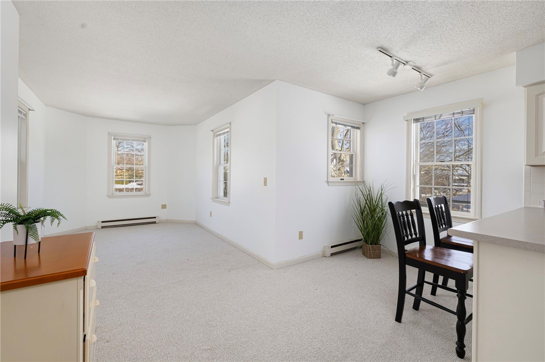 77 Narragansett Avenue