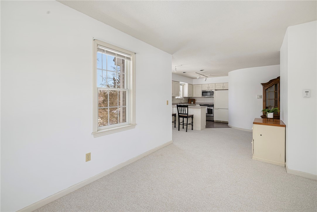 77 Narragansett Avenue