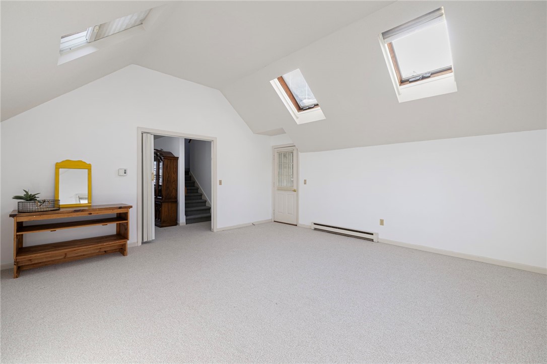 77 Narragansett Avenue