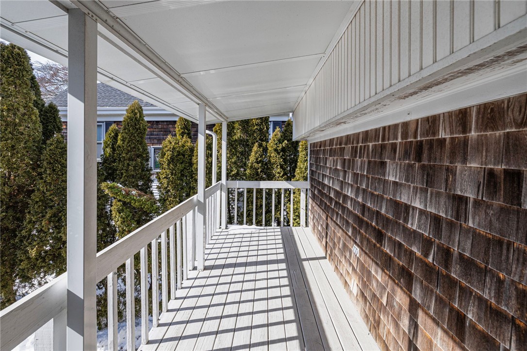 77 Narragansett Avenue