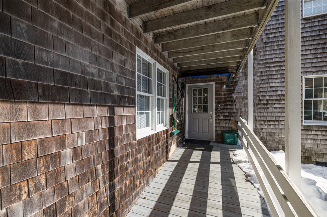 77 Narragansett Avenue