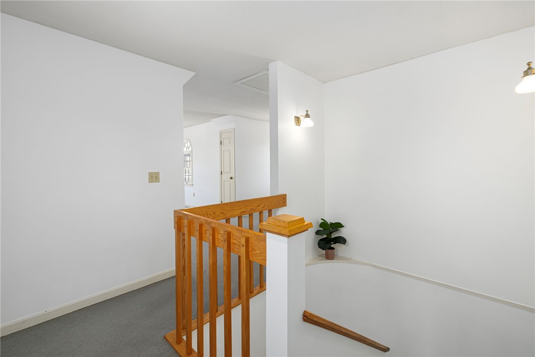 77 Narragansett Avenue