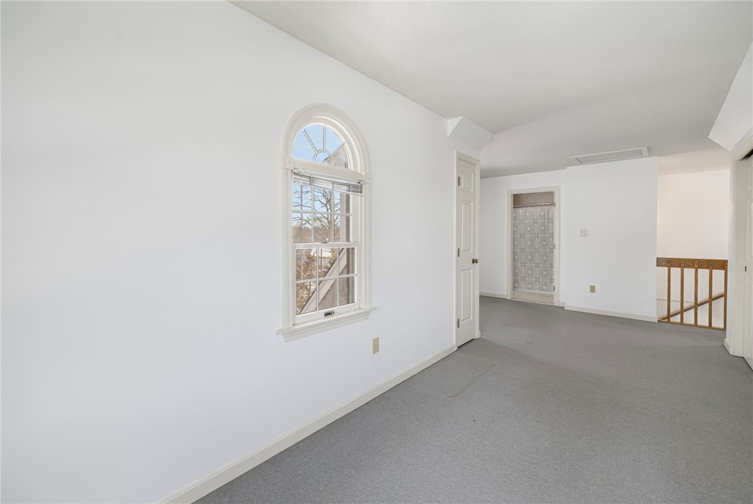 77 Narragansett Avenue