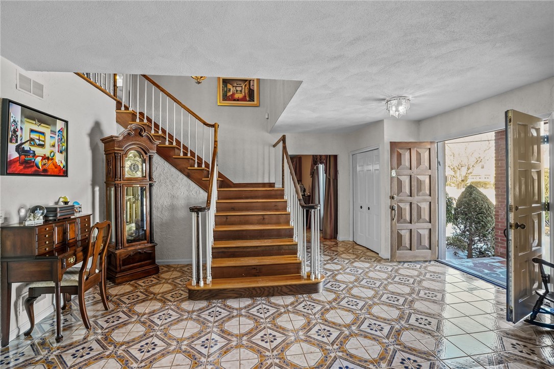 82 Mountain Laurel Drive