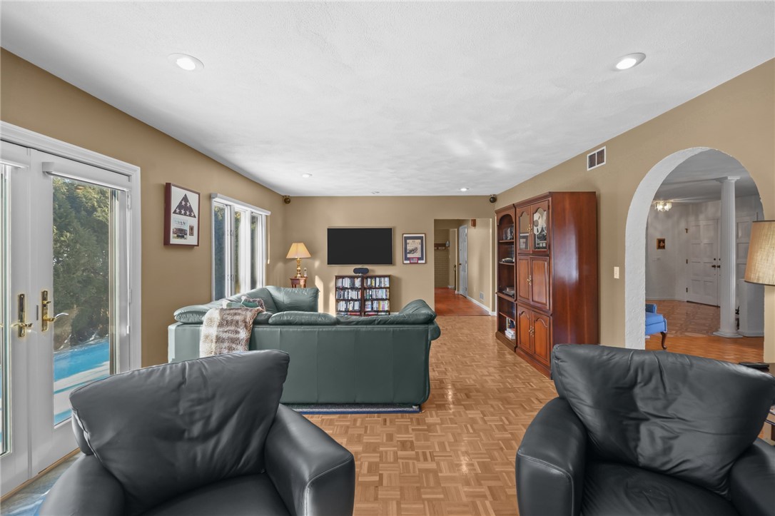 82 Mountain Laurel Drive