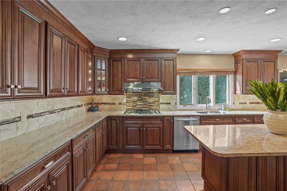 82 Mountain Laurel Drive