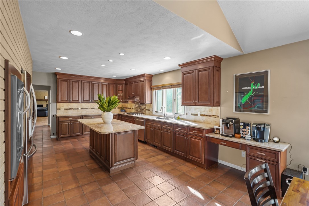 82 Mountain Laurel Drive