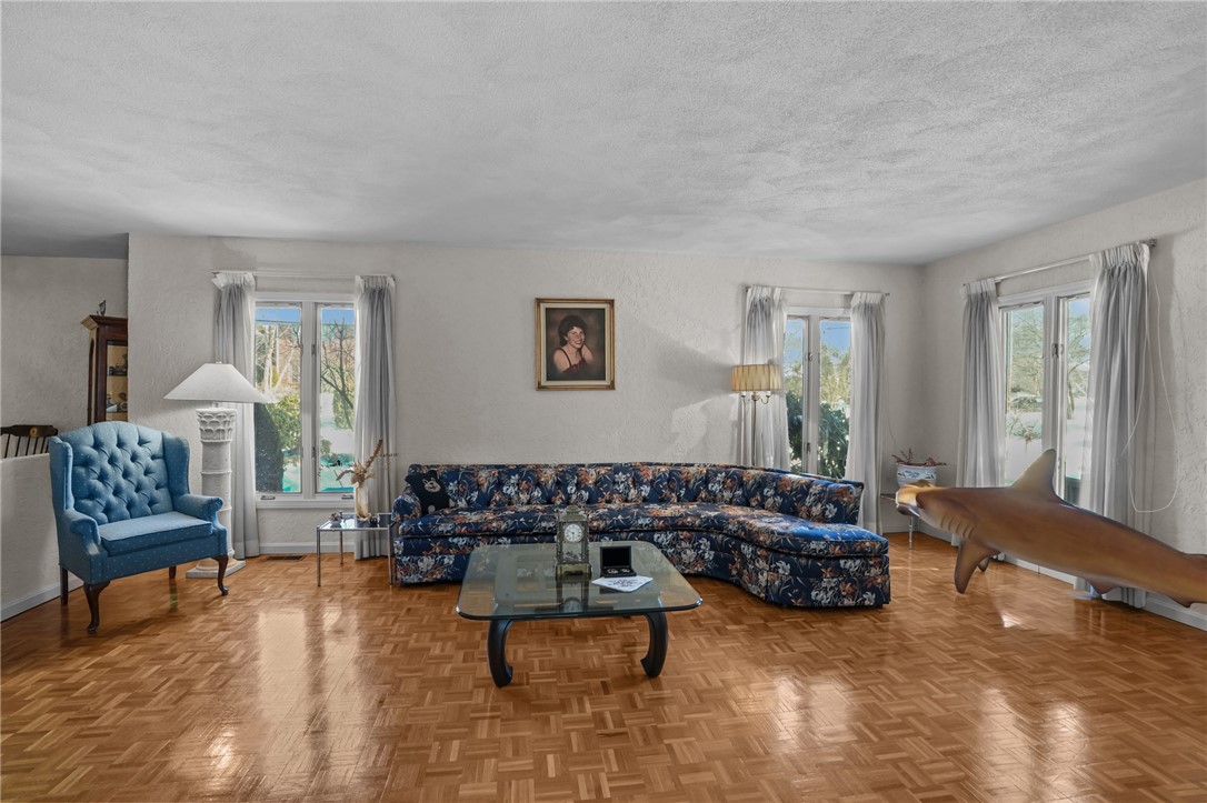 82 Mountain Laurel Drive