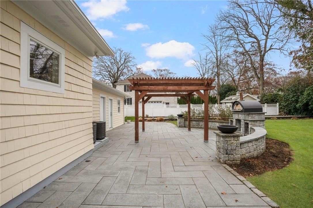 275 Meshanticut Valley Parkway